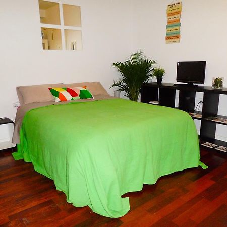 Enjoy Apart Centro Y Playa Victoria Малага Екстериор снимка